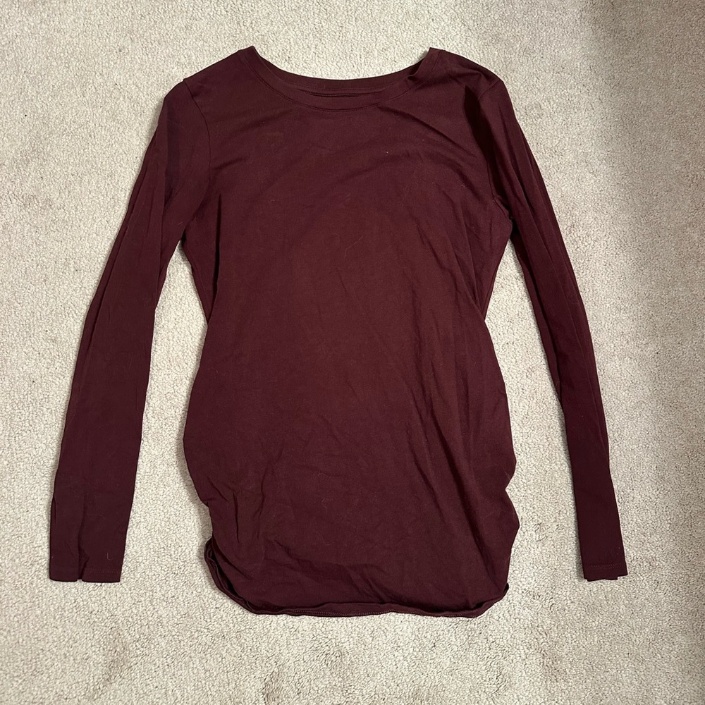 Old Navy Long Sleeve Maternity T-shirt